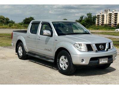 NISSAN NAVARA 2.5 LE CALIBRE DOUBLECAB  MT ปี 2011 ฟรีดาวน์ T.086-527-9533